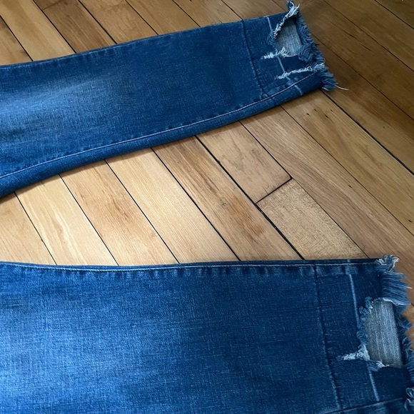 Judy Blue raw hem distressed skinny fit dark wash blue jeans - Picture 5 of 8